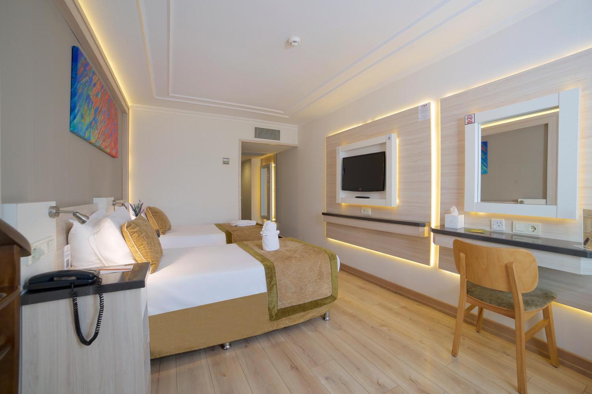 Hotel Bulvar Palas Istambul Exterior foto
