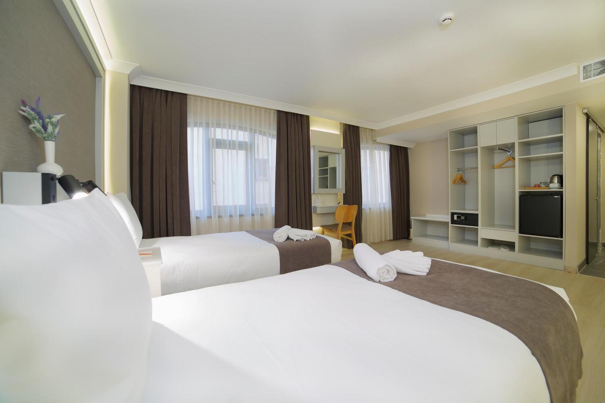 Hotel Bulvar Palas Istambul Exterior foto